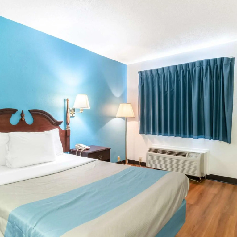 Motel 6-Southgate, MI - Detroit