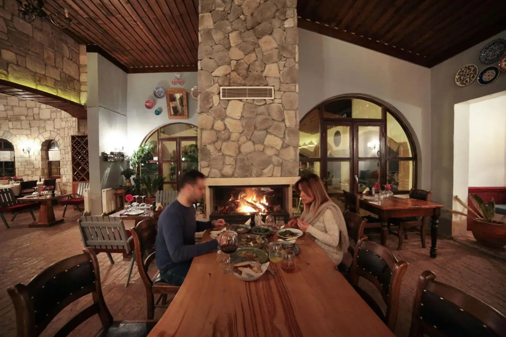 Vinifera Vineyards Hotel