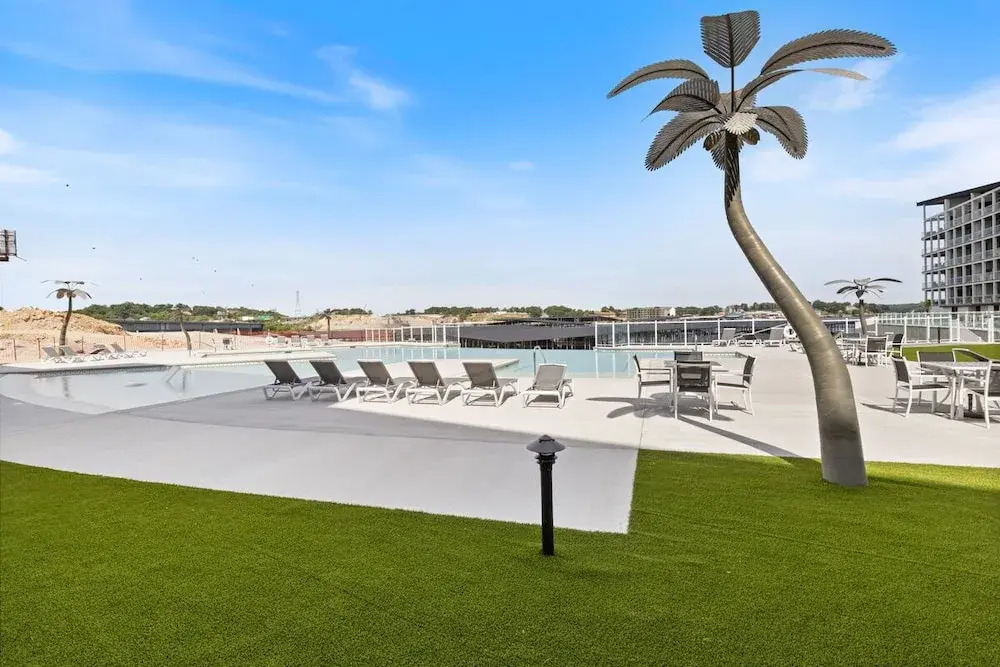 Lakefront Topsider Condo w/ Boat Slip, 2 Pools & Large Deck