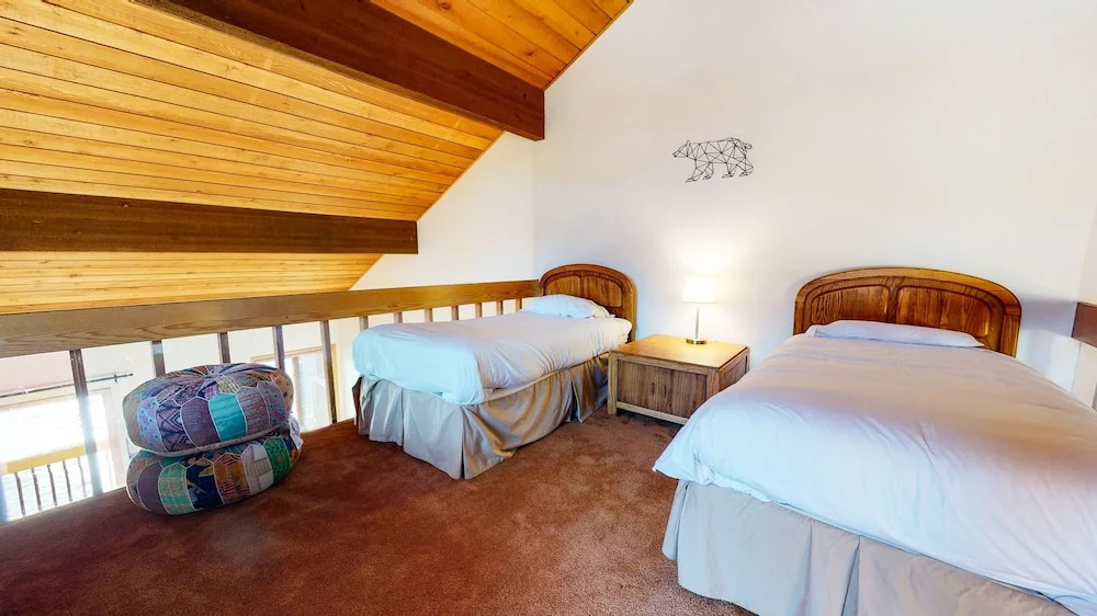 Snowcreek III 448 Pet-Friendly, Spacious and Bright, Gorgeous Meadow Views by RedAwning