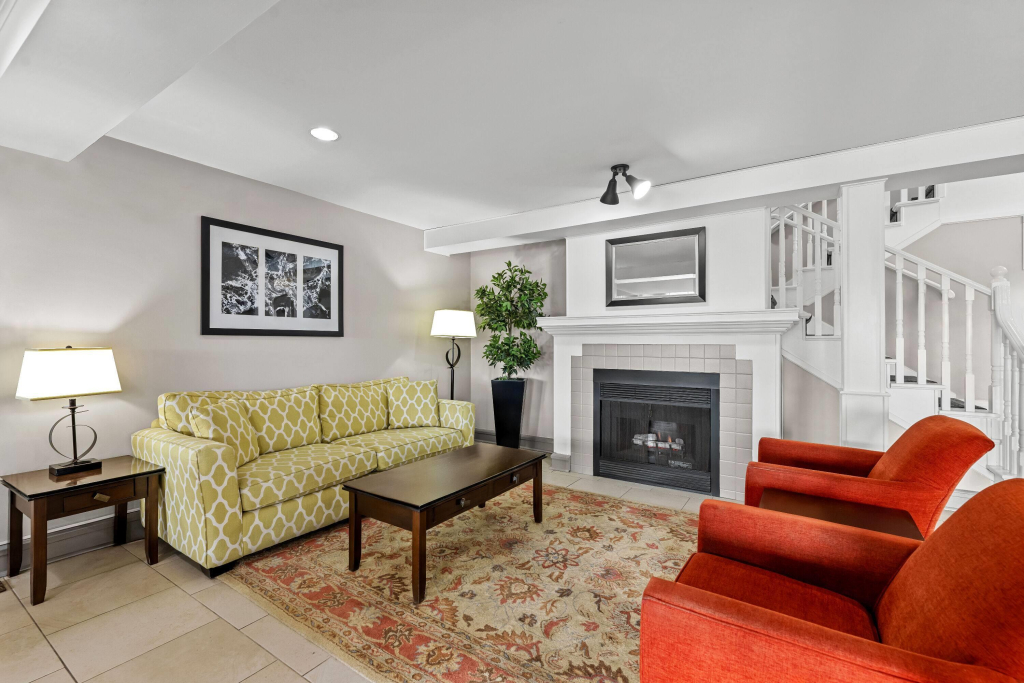 Travelodge Suites by Wyndham Regina - Eastgate Bay