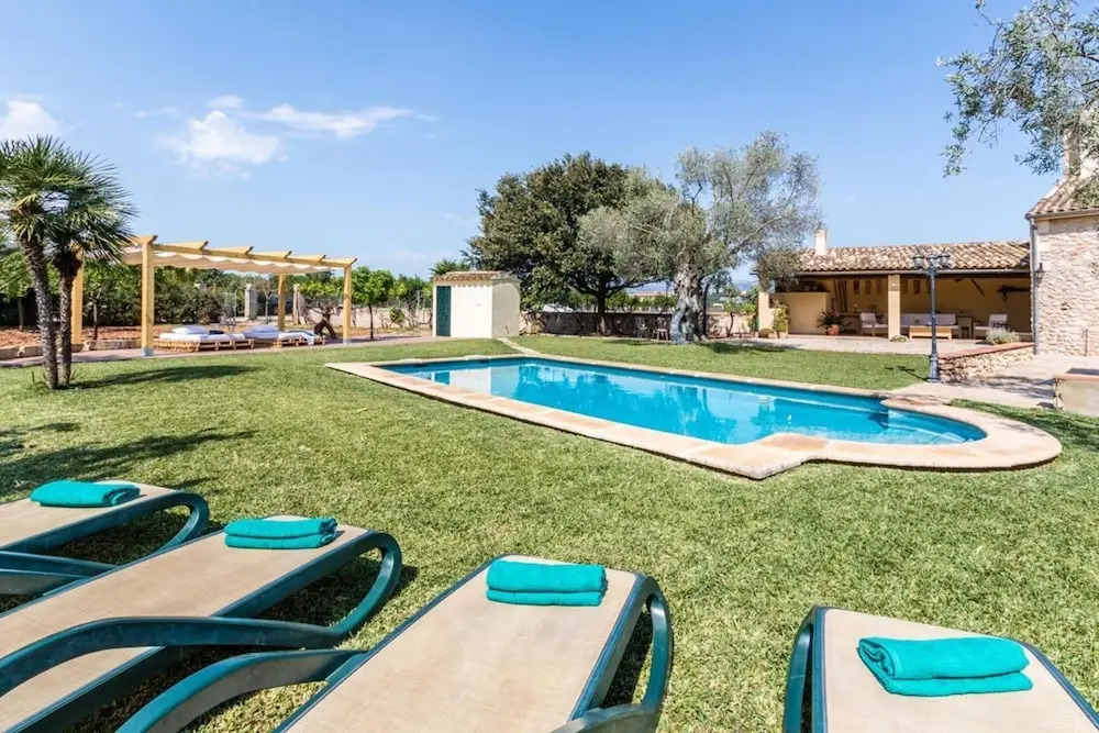 Villa - 3 Bedrooms with Pool - 103148