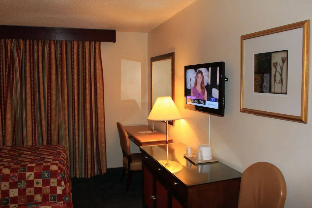 Grand Inn