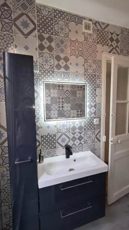 Chambre Privee Classee 2 Etoiles Avec Serrure Et Non Mitoyenne Dans Un Appartement de 50 M2 Dans Une Residence Cosy Et Paris a Proximite (Adults Only)