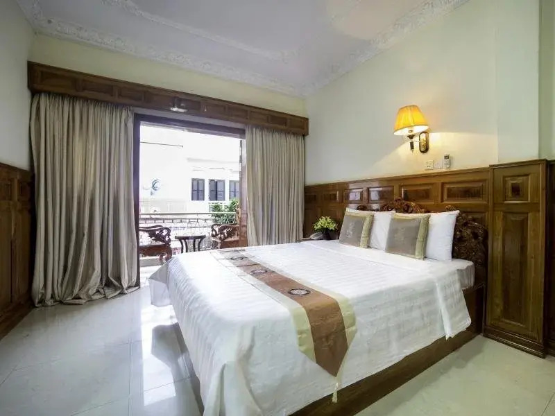 International Hotel