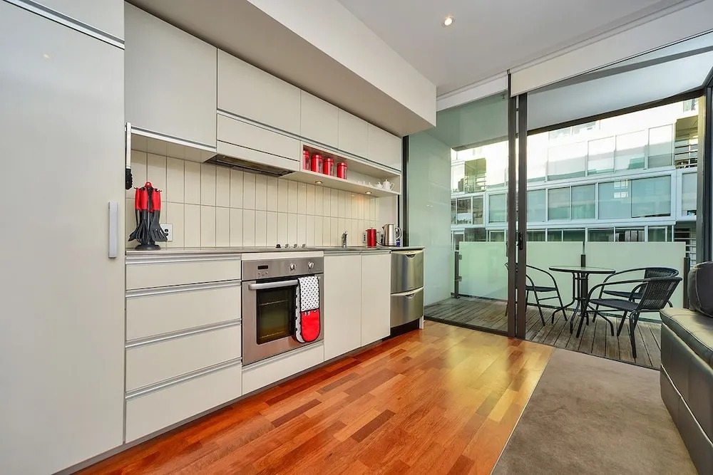 QV Charming 2 Bedroom Viaduct Harbour - 607