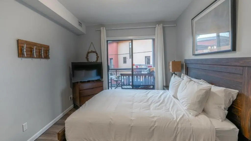 Bright and Airy Condo With Pool! #454