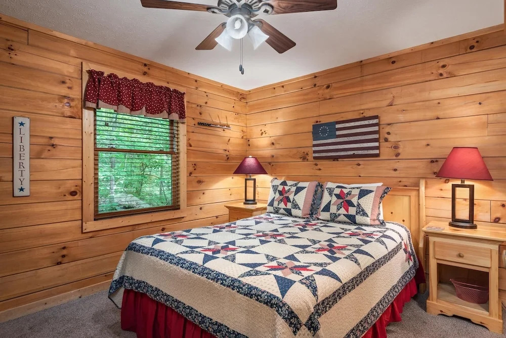 On Smoky Pond - 3 Br Cabin