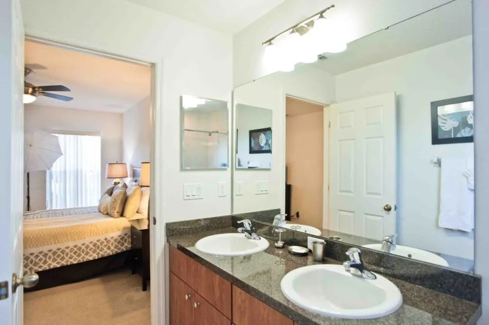 Crystal Cove 1056