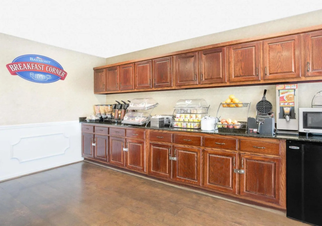 Brentwood Inn & Suites