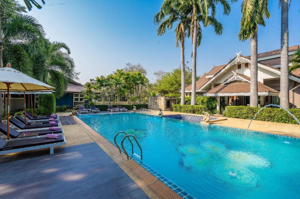 Le Charme Sukhothai Historical Park