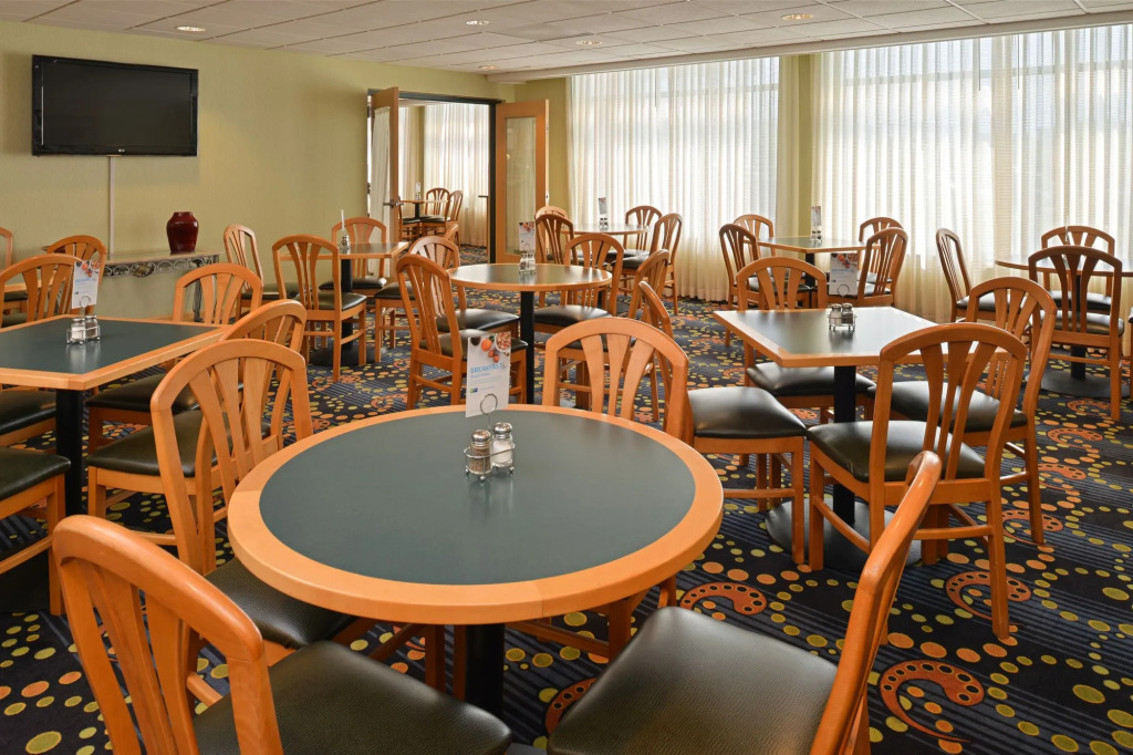 Holiday Inn Express & Suites - Ocean City by IHG