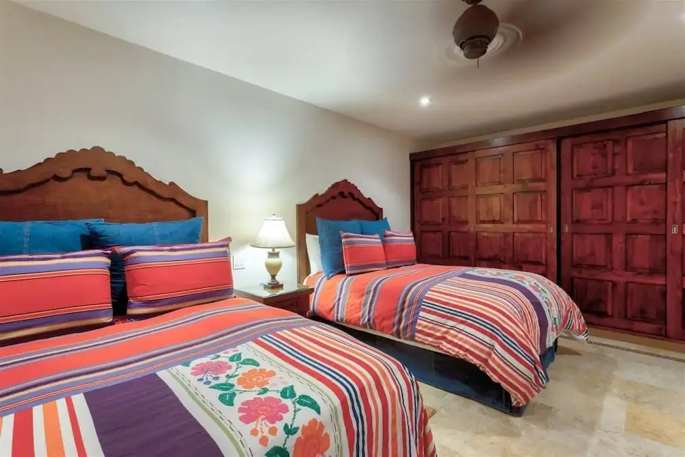 Casa de la Familia 7 Bedroom Contemporary Hacienda Style at Discounted Rate!