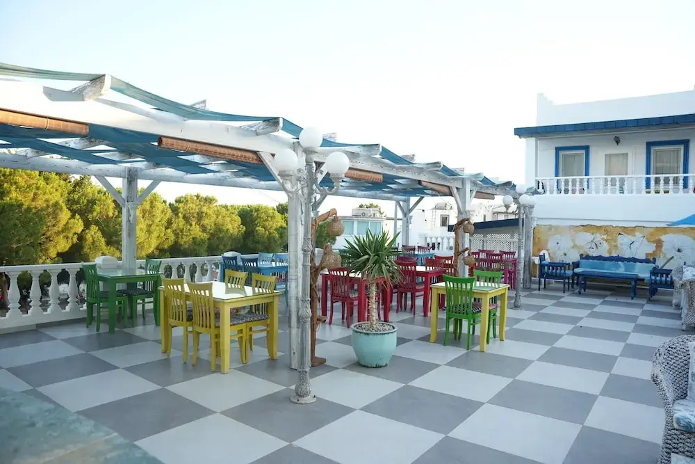 Bahama Art Hotel