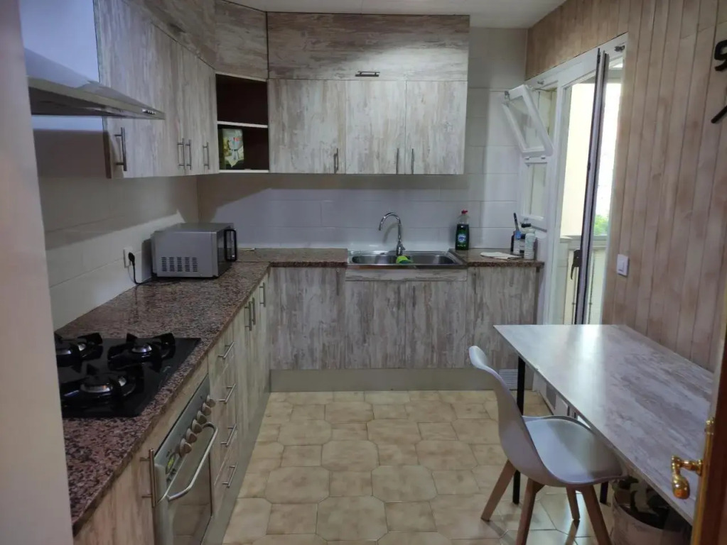 Piso de 4 habitaciones en el centro de Roses