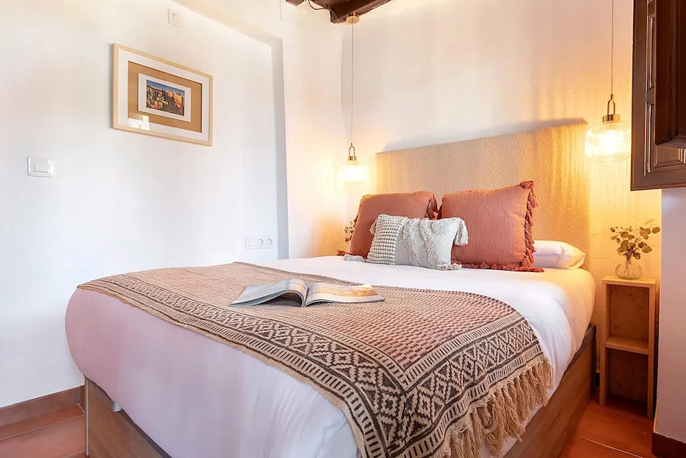 Luxury House in Granada Center Reyes II