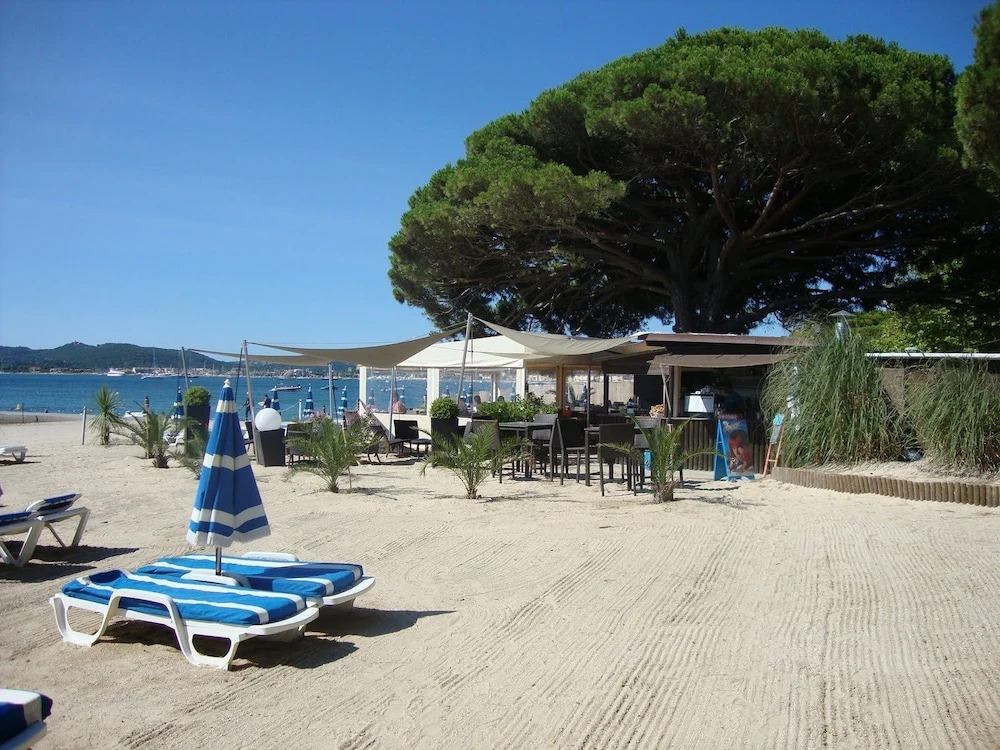 Villa-Golfe de Saint-Tropez/Accès plage privée