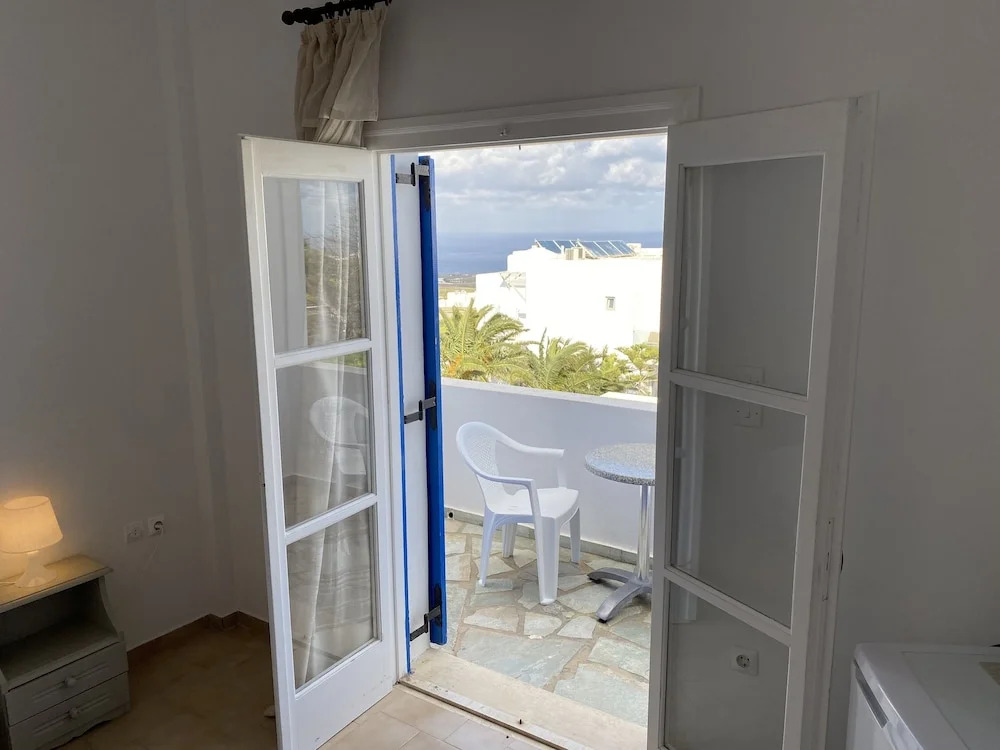 Santorini Wine Villa Downtown Fira