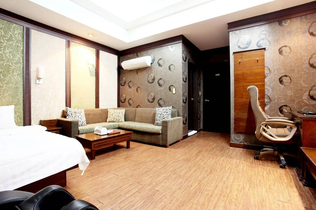 Luxury Hotel