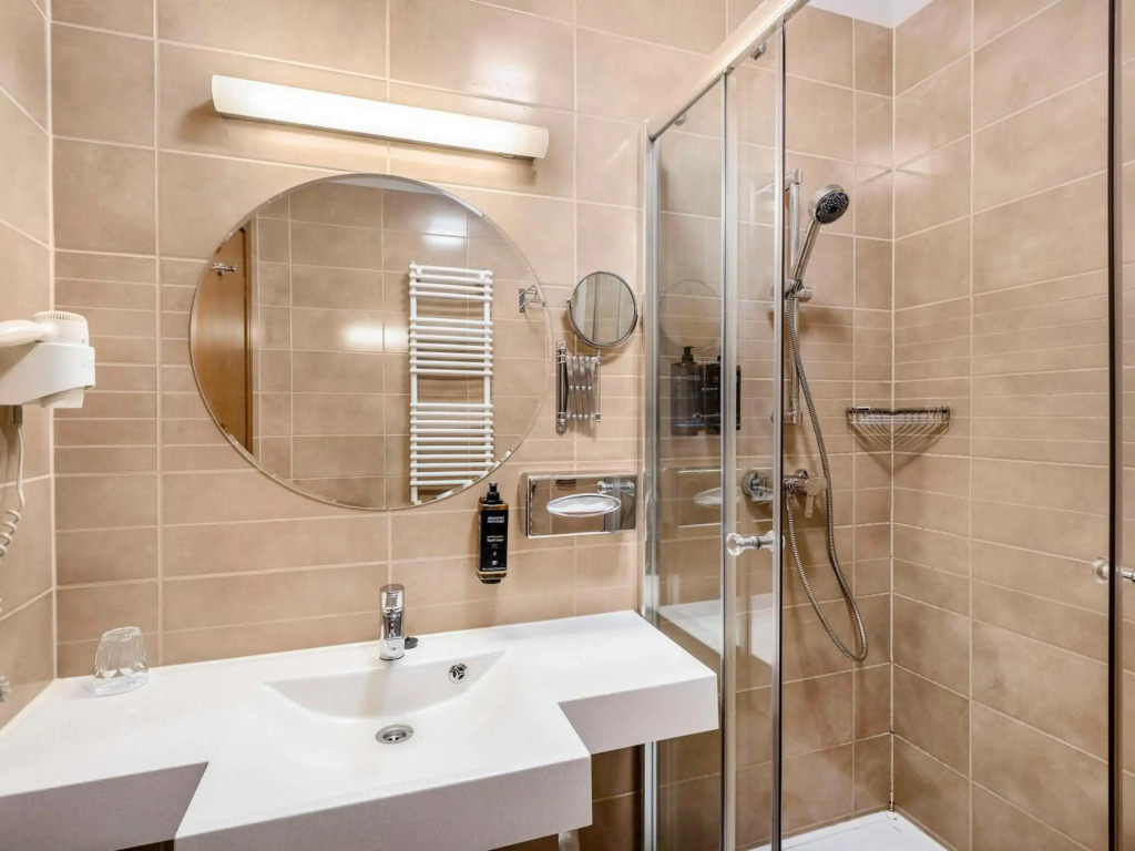 Отель Mercure Szekesfehervar Magyar Kiraly Hotel