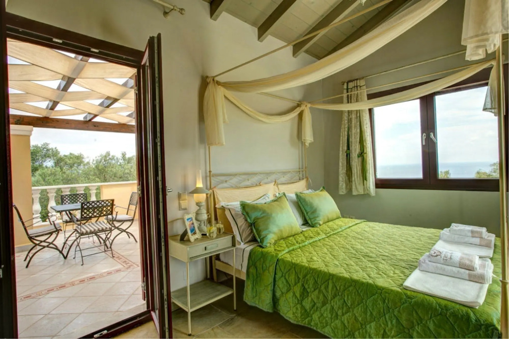Theodora Villa - 2 BR Tranditional House Close to Gaios Town