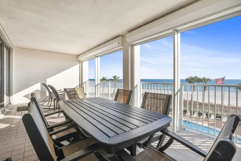 Windward Pointe 305 3rd Floor Beachfront Pool