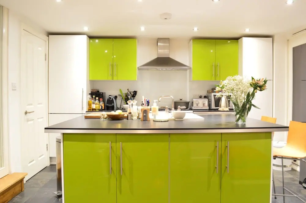 Spacious 2 Bedroom House Close to Notting Hill
