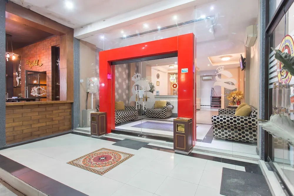 Hotel Sejati by OYO Rooms
