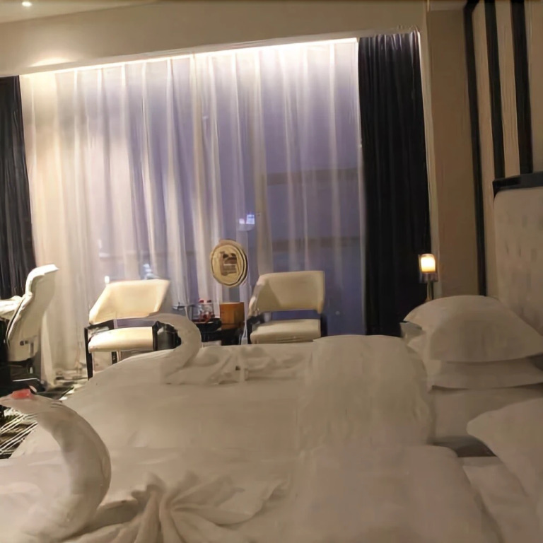 Crystal International Hotel