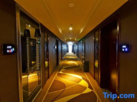 Tiancheng Business Hotel (Pingxiang College)