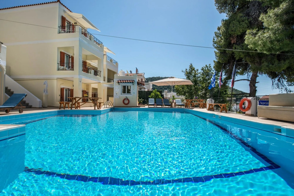 Kostis Villas