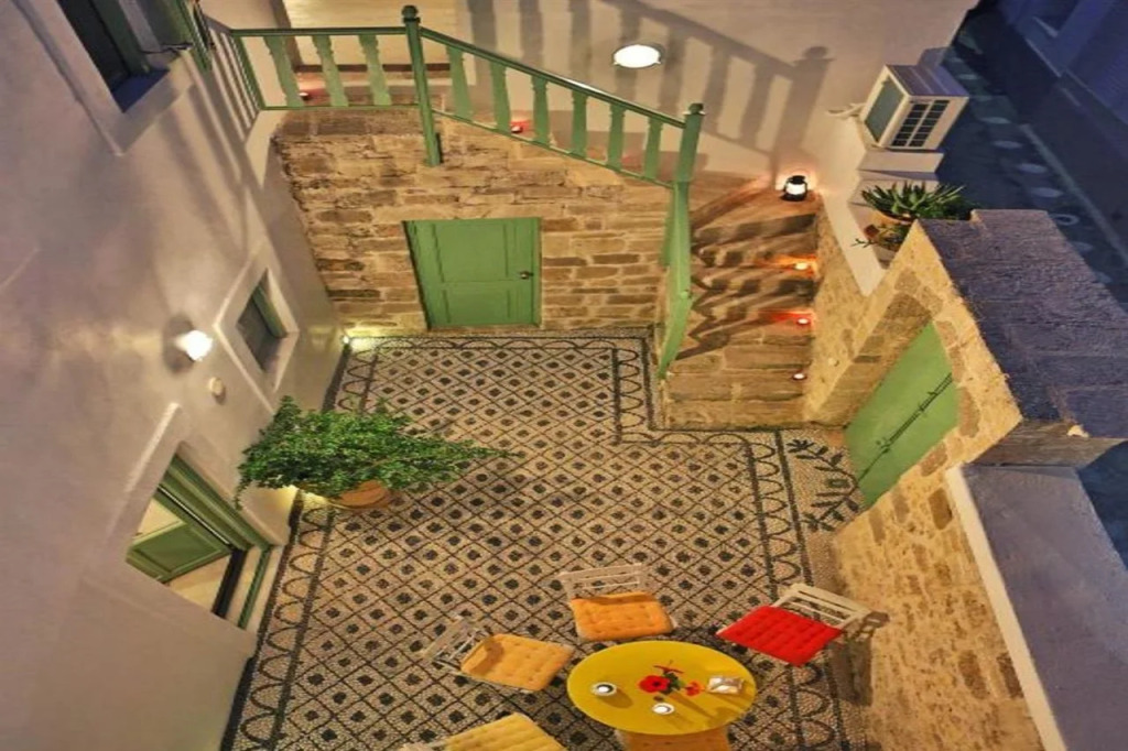 Myrtia House
