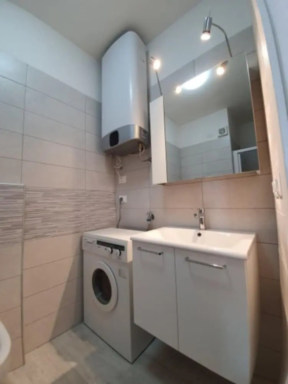 Ideal Getaway Apartment Near the Beach