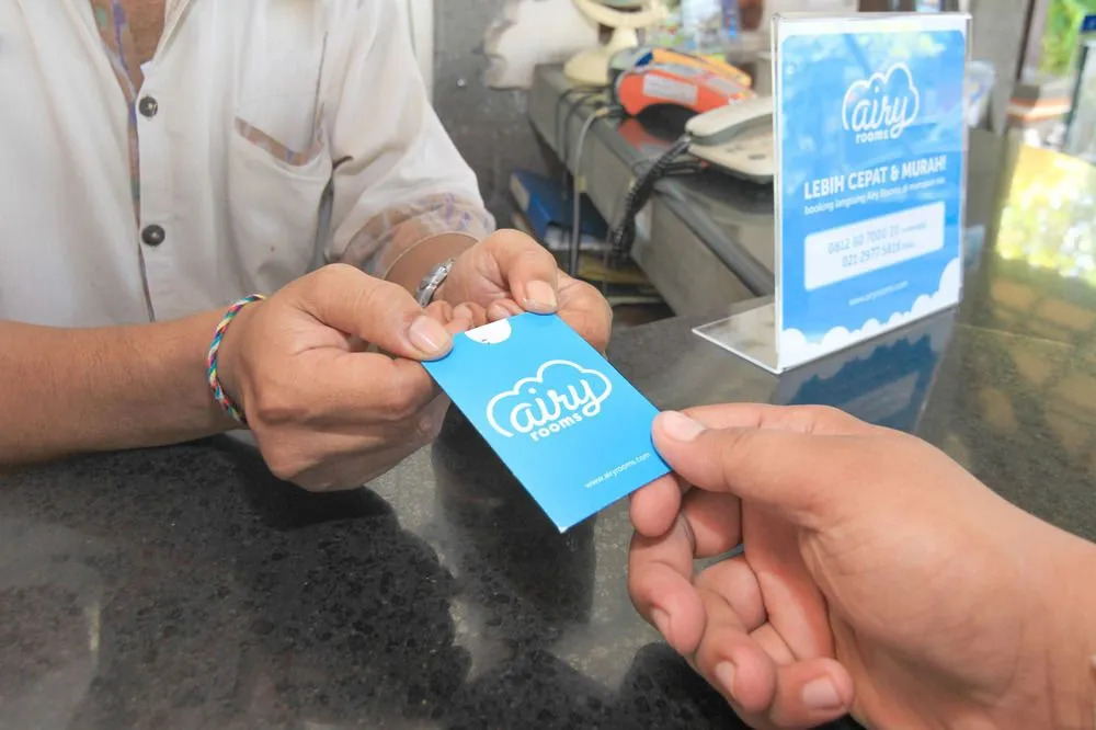 巴厘岛登巴萨艾里萨努尔德纳乌波索102酒店(Airy Sanur Danau Poso 102 Denpasar Bali)