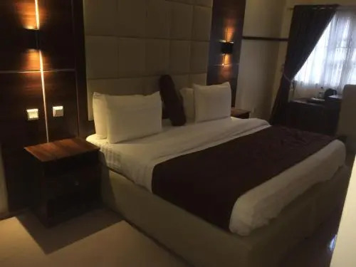 Presken Hotel GRA, GRA Ikeja