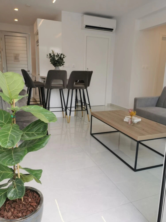 Phaedrus Living: Seaside Deluxe Flat Harbour 106