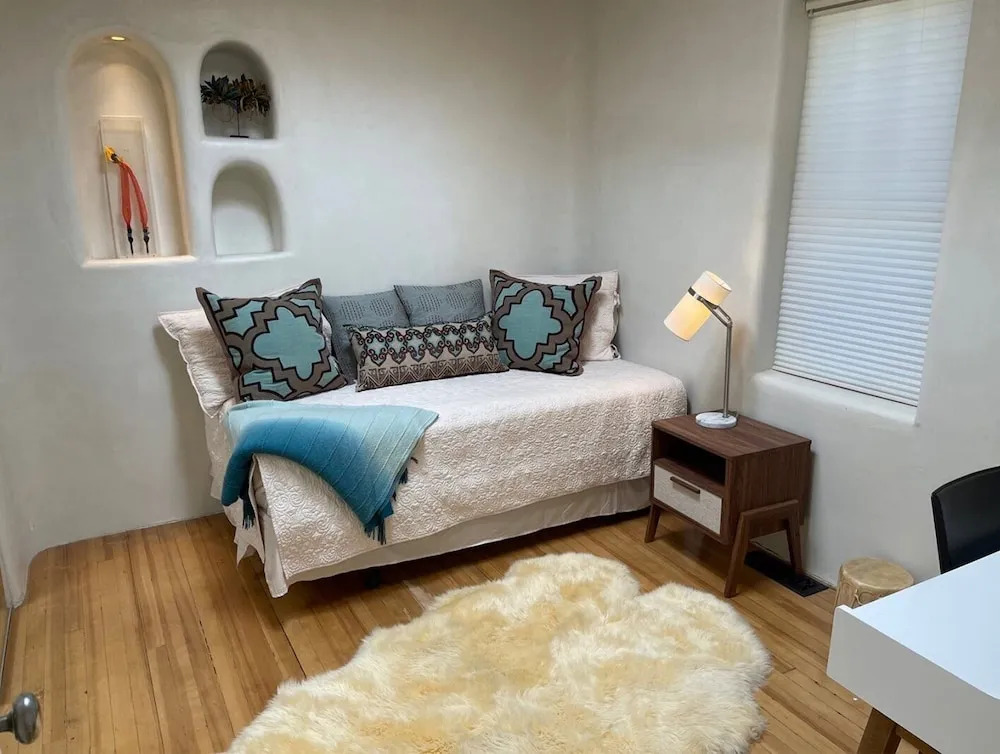 Casa De Gracia - Historic East Side Sanctuary, Perfect for Working From Home