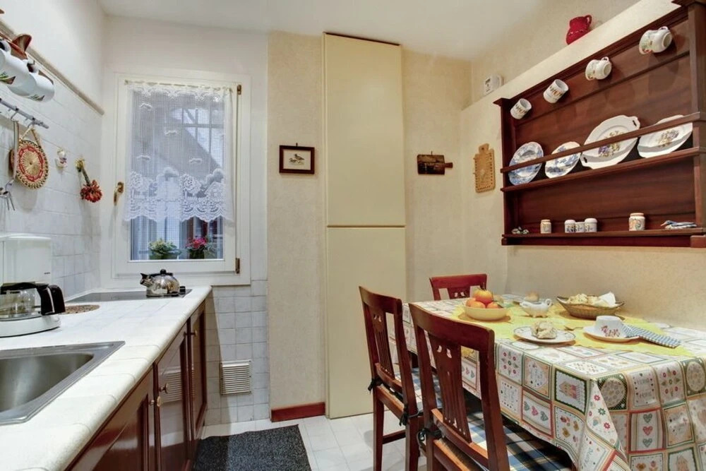 Regina Elena Apartment