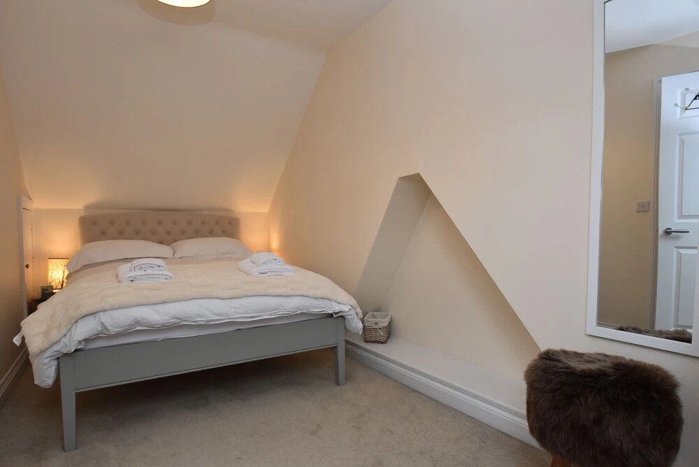 Curlew House