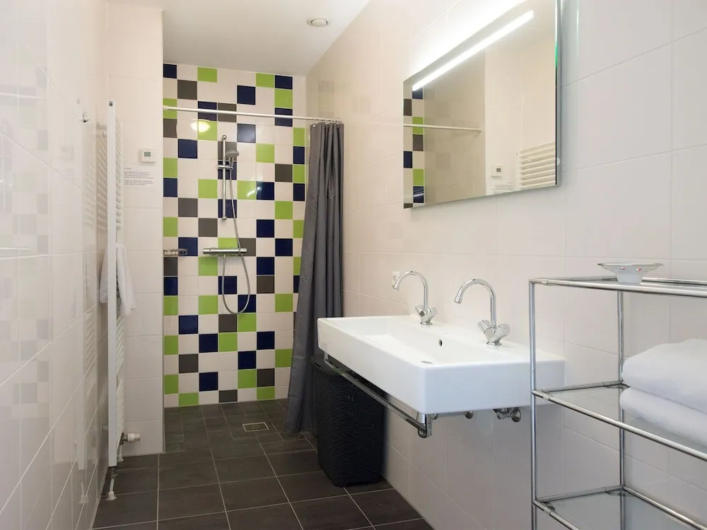 Enticing Holiday Home Near Den Haag Centre