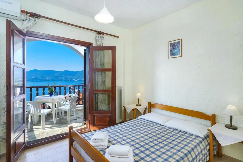 Kritikos Apartments