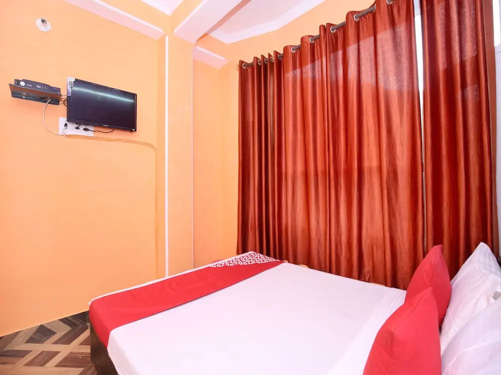OYO 13061 Home Peaceful 2BHK Bharari