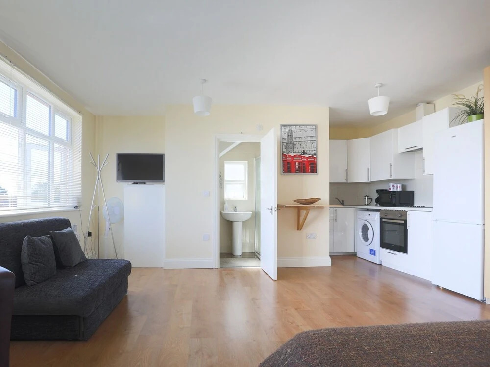 Beautiful Studio Flat in Harrow 42c