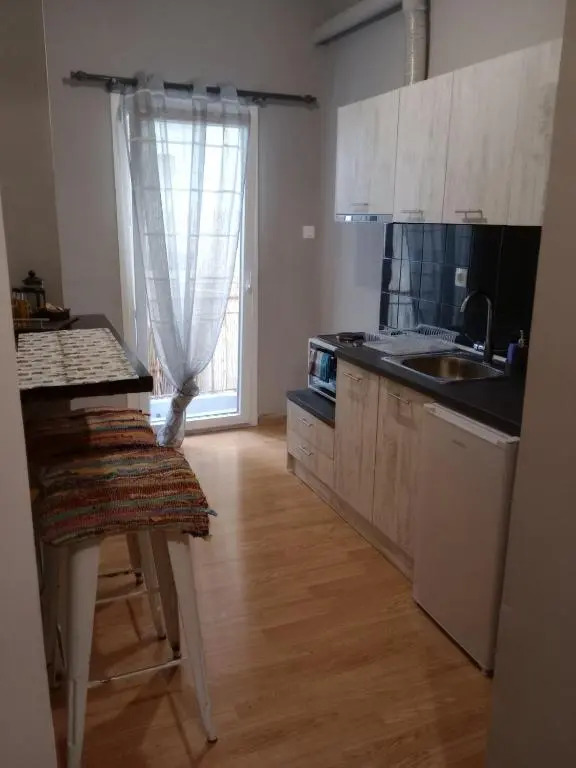 Closer "Egnatia Apartment 4"