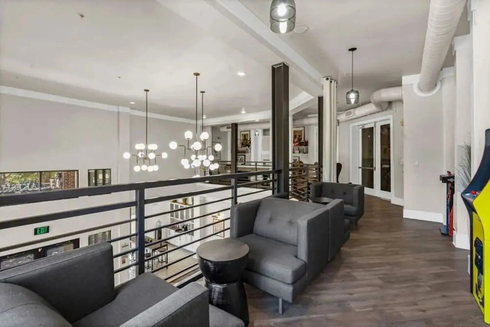 Apex Executive Apartments - Lake Carolyn TX