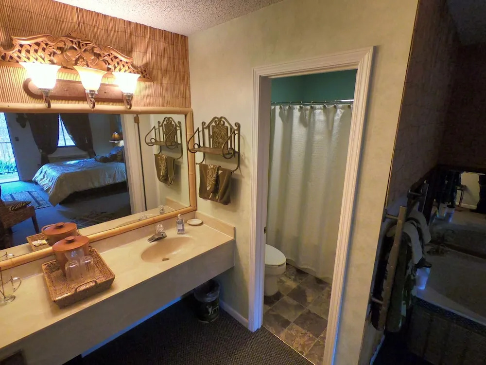 TradeWinds Lodging Bed and Breakfast