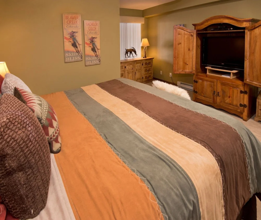 Spacious 1br - Across From Gondola + Beaver Creek View 1 Bedroom Condo by RedAwning