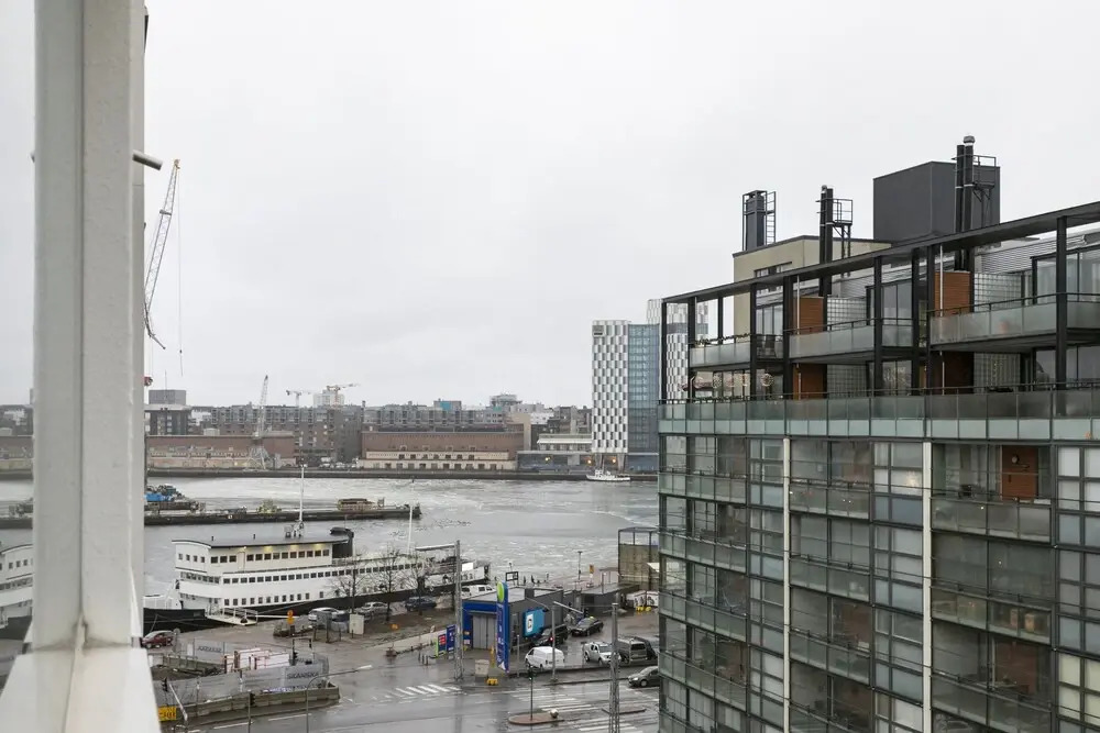 2ndhomes Modern 2BR Apartment w Balcony