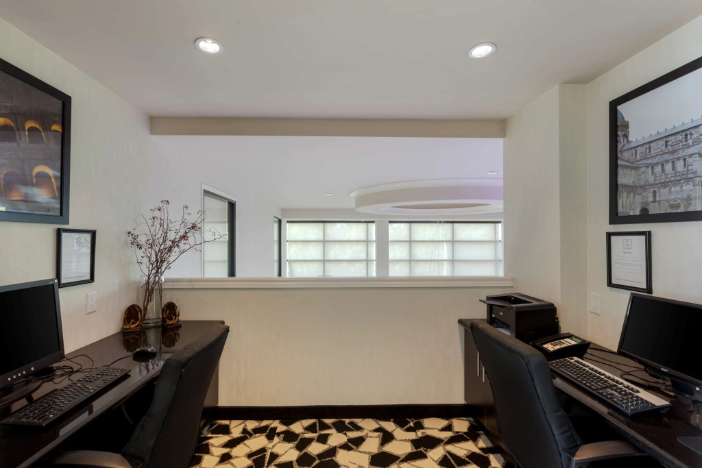 C Hotel by Carmens, BW Premier Collection