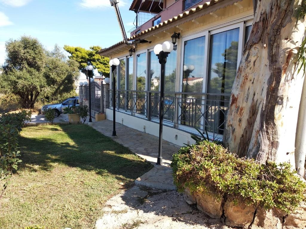 Alternative country house 10 minutes from Athens airport